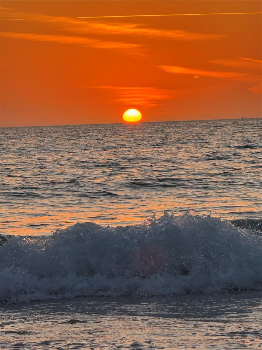 Image 21 of 50 For 654 Windrush Bay Drive 654