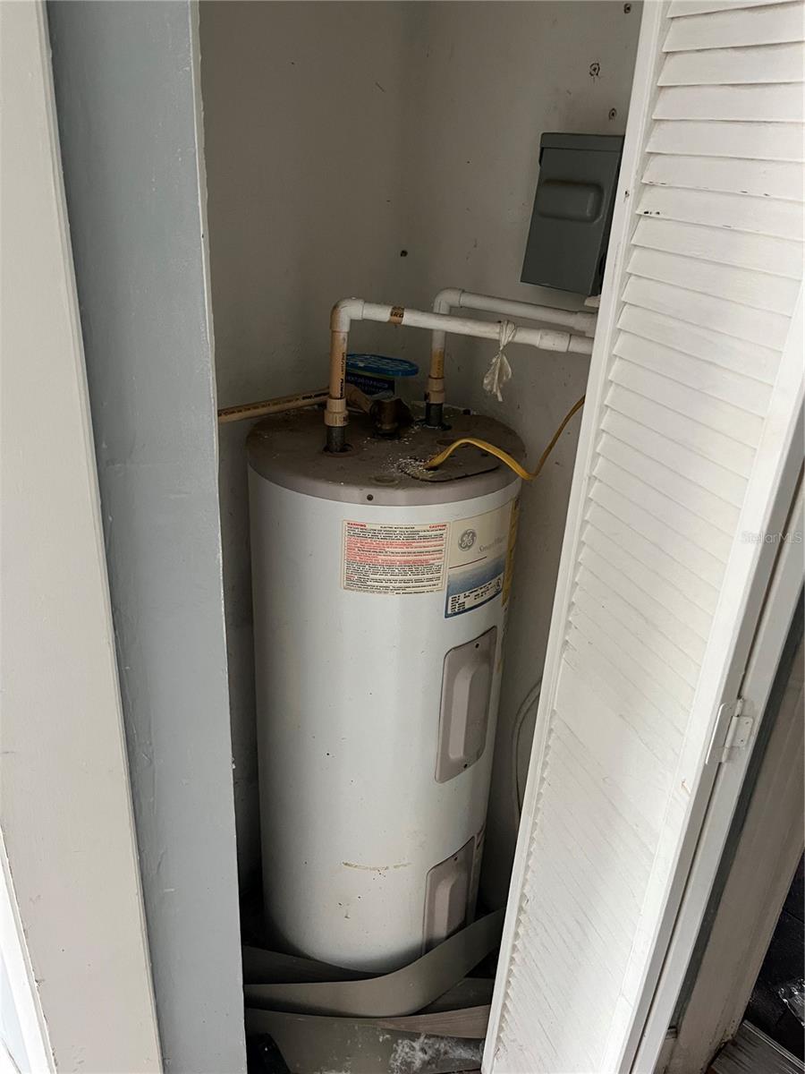 Image 11 of 13 For 14928 Pinecrest Road