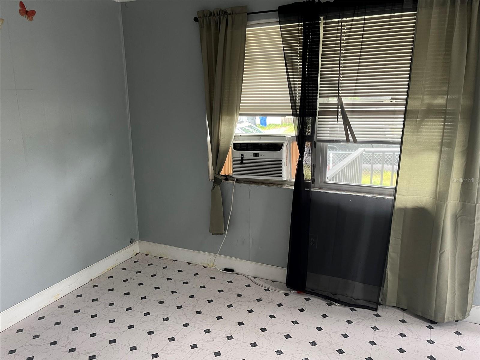 Image 13 of 13 For 14928 Pinecrest Road