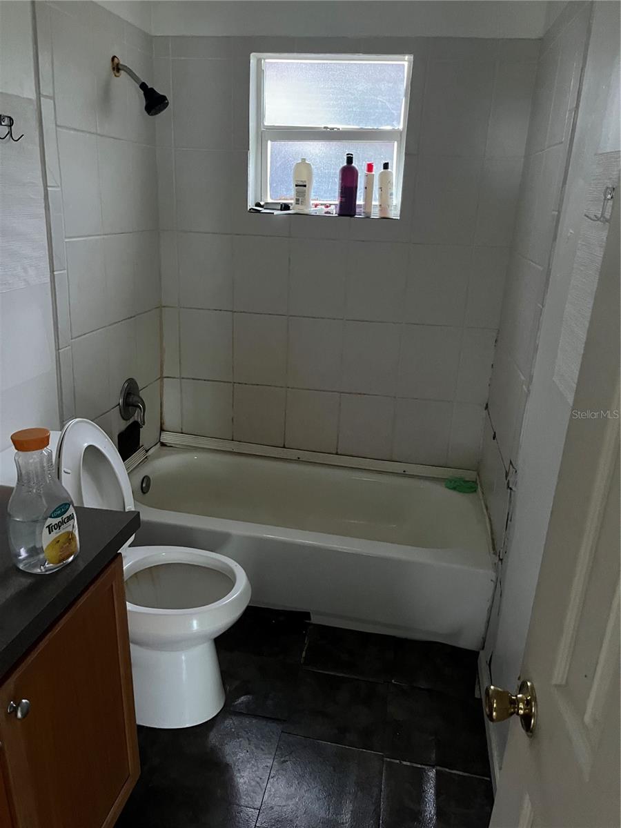 Image 9 of 13 For 14928 Pinecrest Road