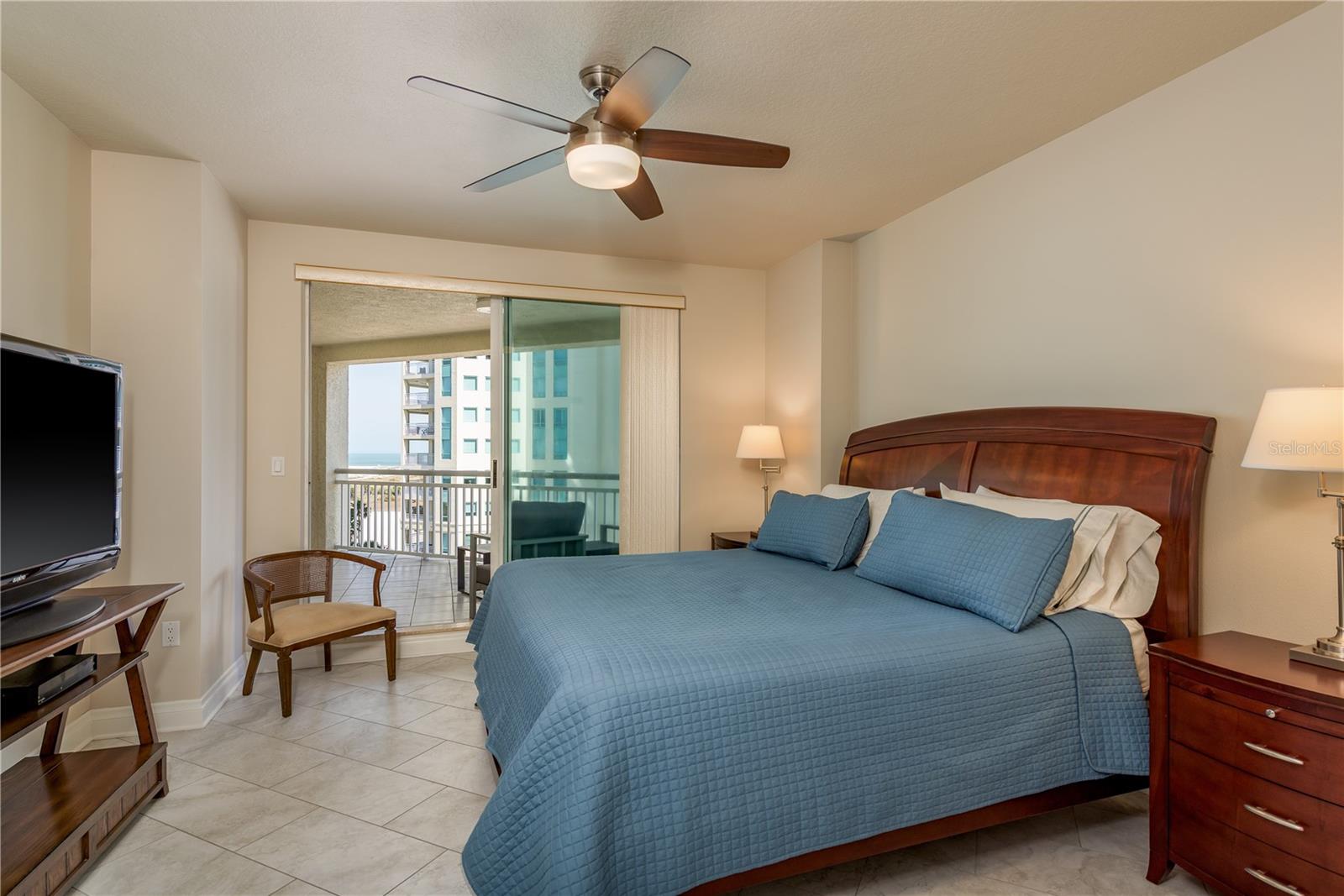 Image 24 of 34 For 1180 Gulf Boulevard 704