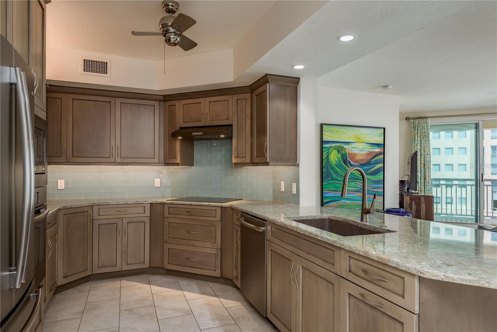 Image 5 of 34 For 1180 Gulf Boulevard 704