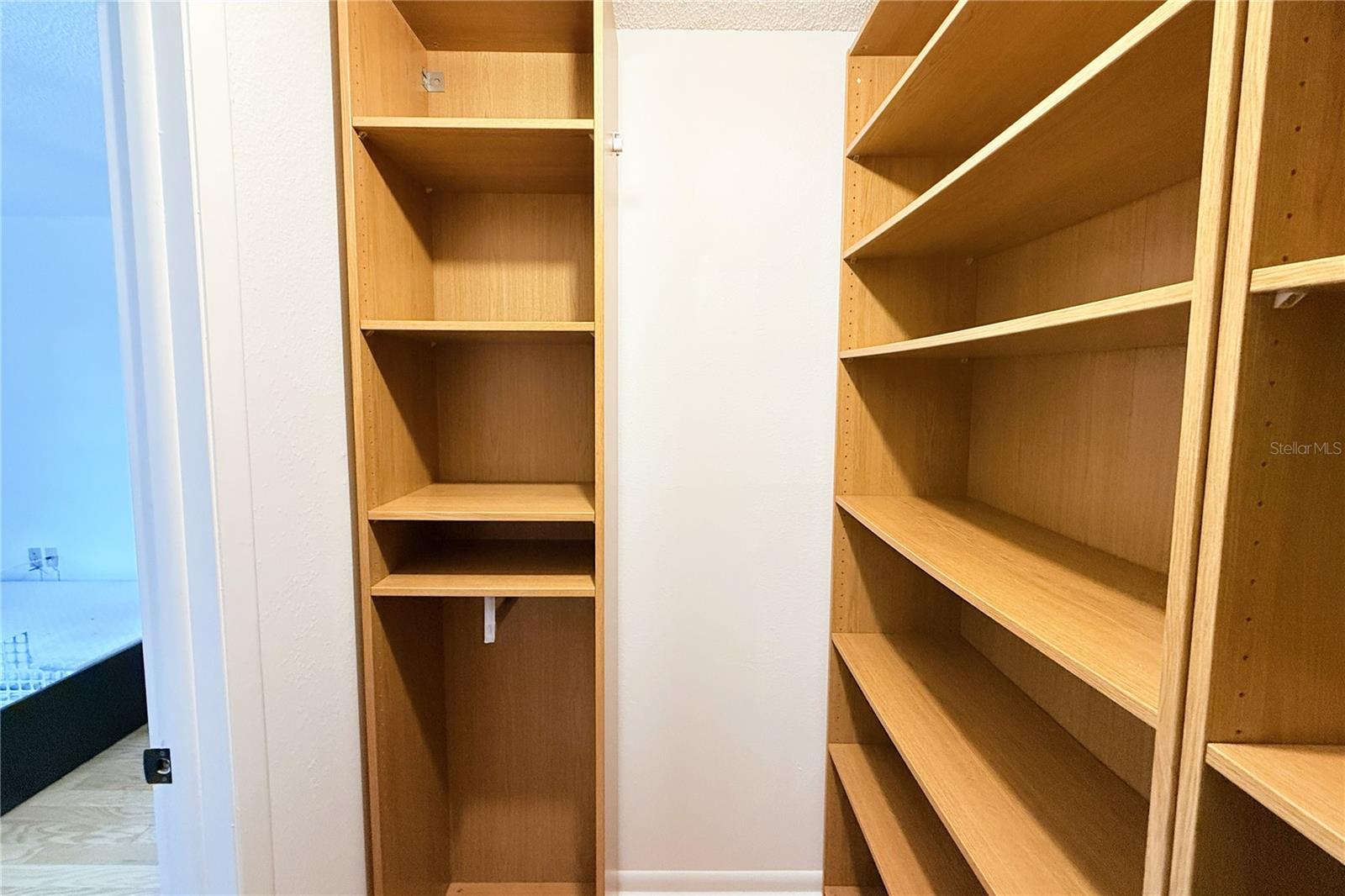 Listing photo id 23 for 3201 Bartlett Street