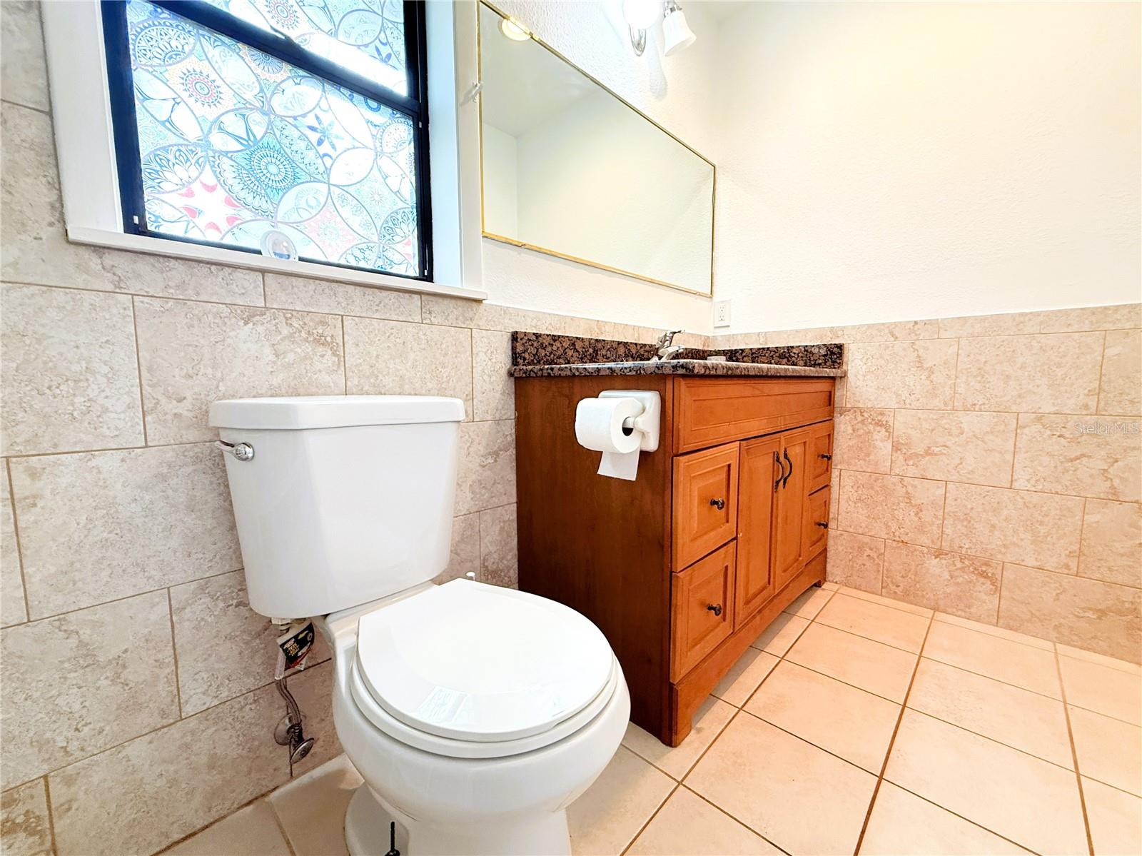 Listing photo id 32 for 3201 Bartlett Street