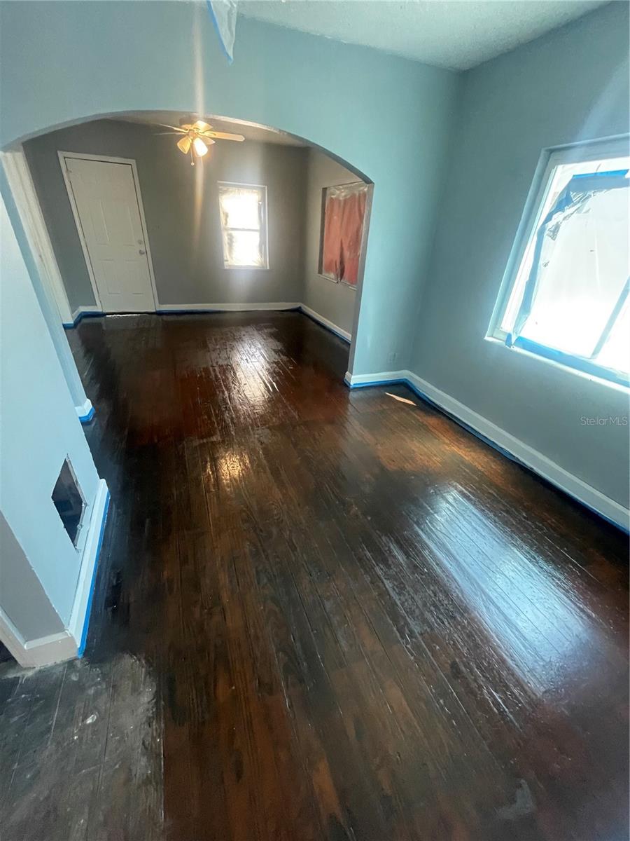 Image 3 of 13 For 735 18th Street S