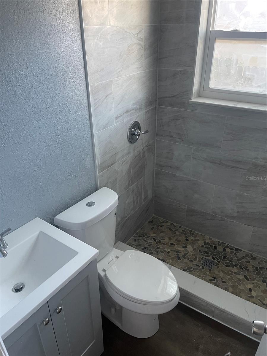 Image 9 of 13 For 735 18th Street S