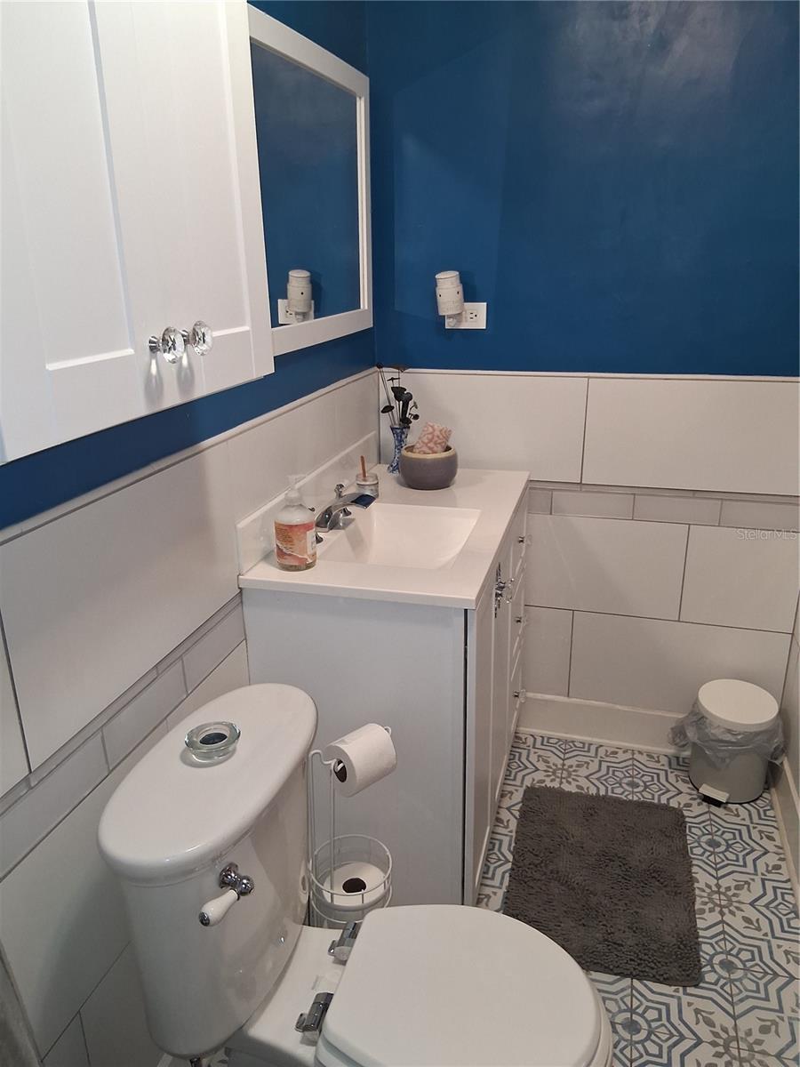 Image 7 of 29 For 226 21st Avenue N