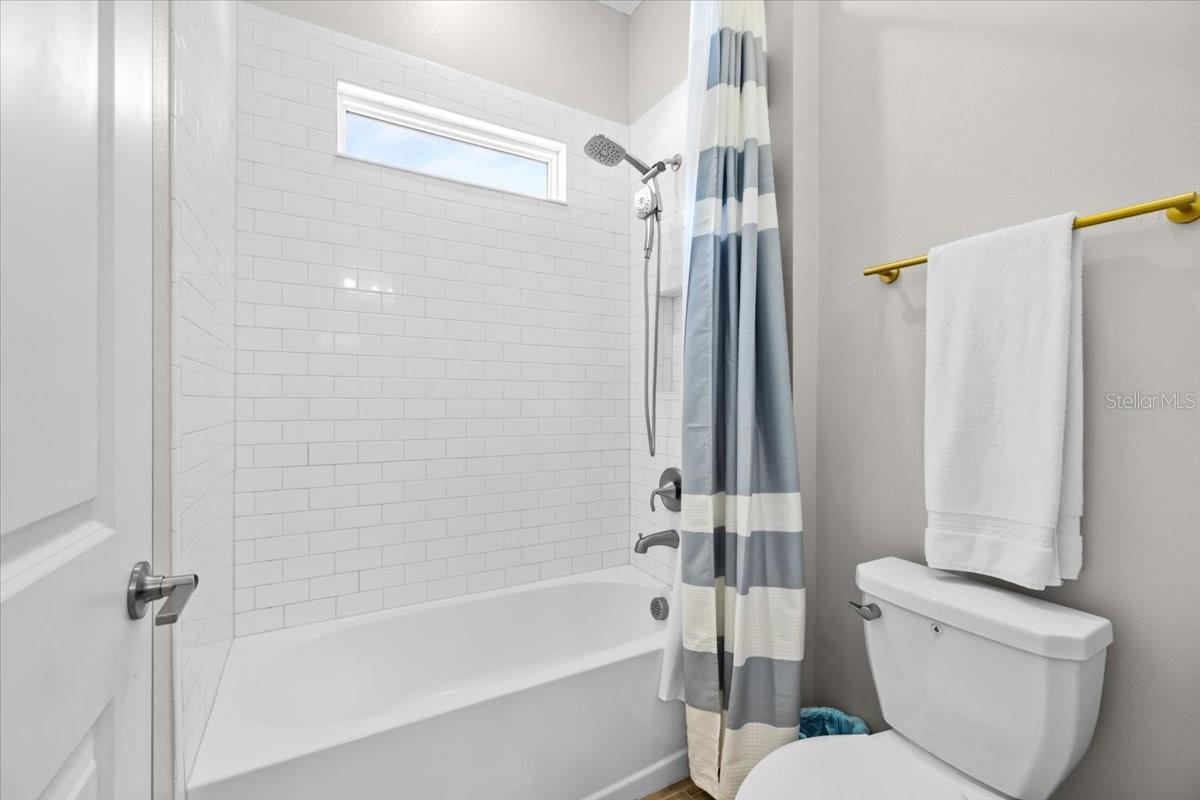 Image 18 of 47 For 2214 5th Street E