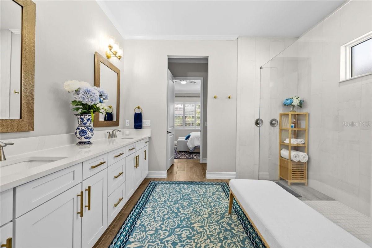 Image 20 of 47 For 2214 5th Street E