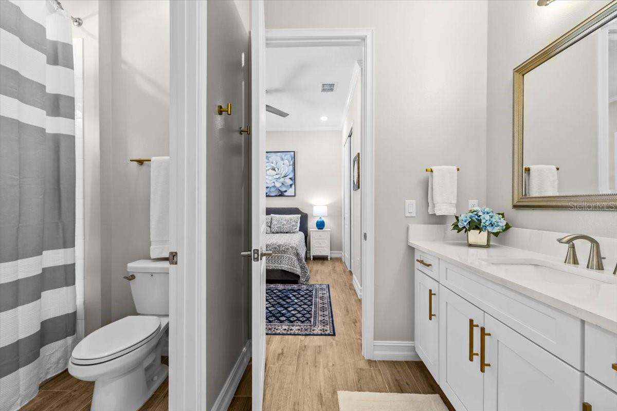 Image 26 of 47 For 2214 5th Street E