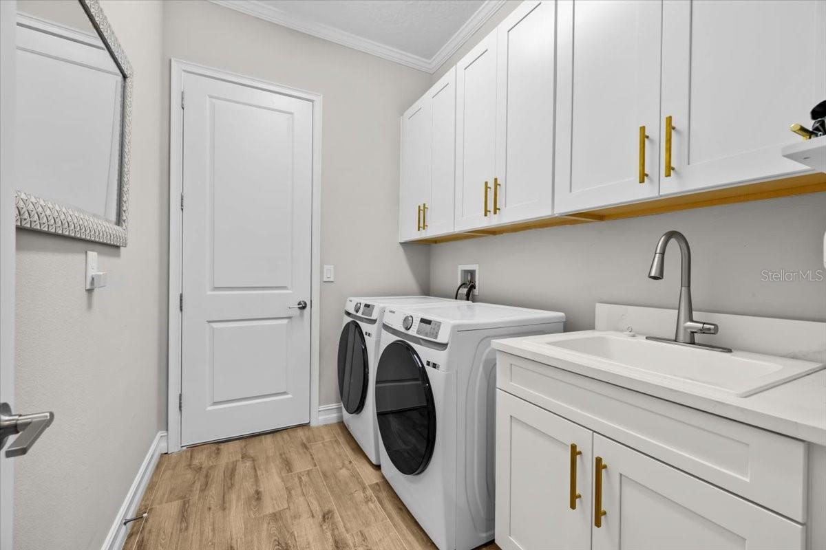 Image 29 of 47 For 2214 5th Street E