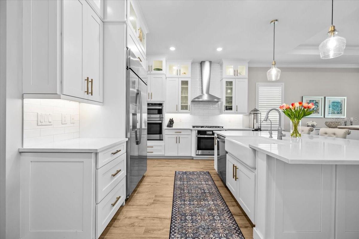 Image 8 of 47 For 2214 5th Street E