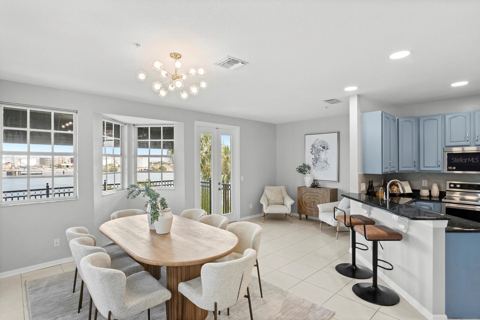 Listing photo id 3 for 1450 Harbour Walk Road