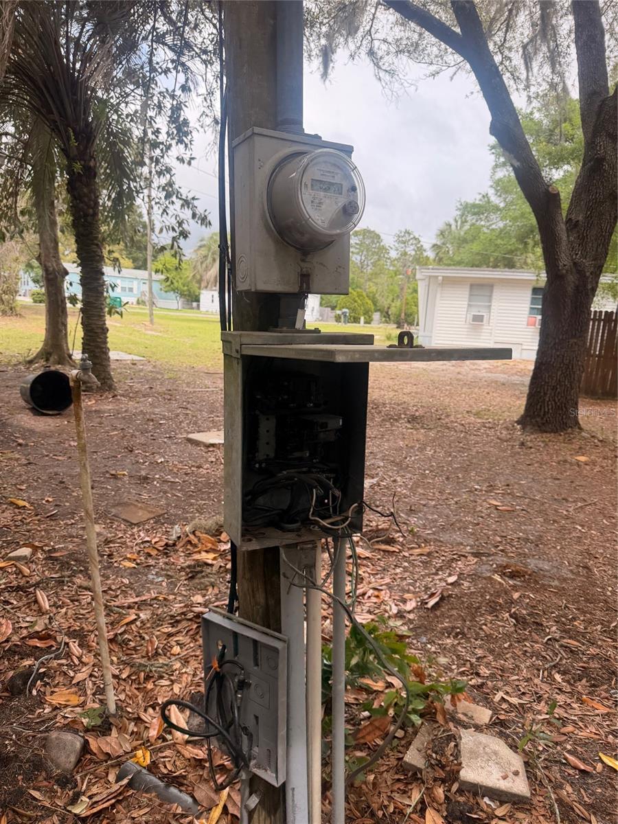 Image 15 of 17 For 8418 Aeroview Lane