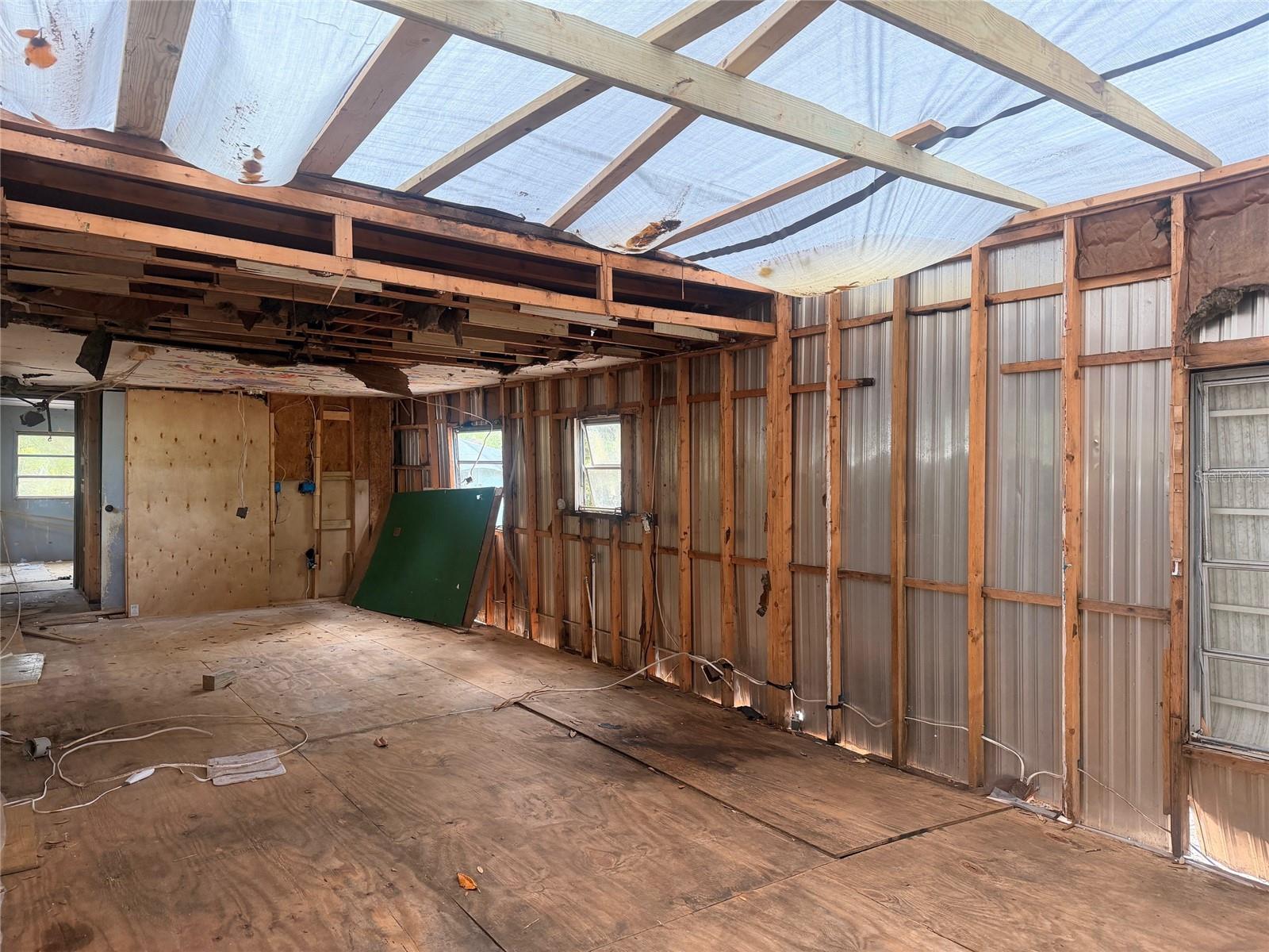 Image 2 of 17 For 8418 Aeroview Lane