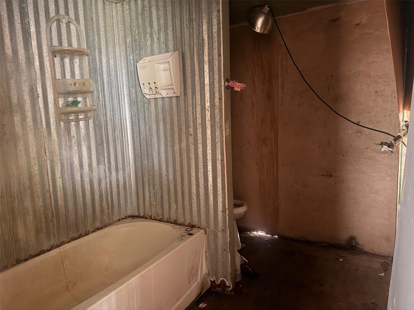 Image 5 of 17 For 8418 Aeroview Lane