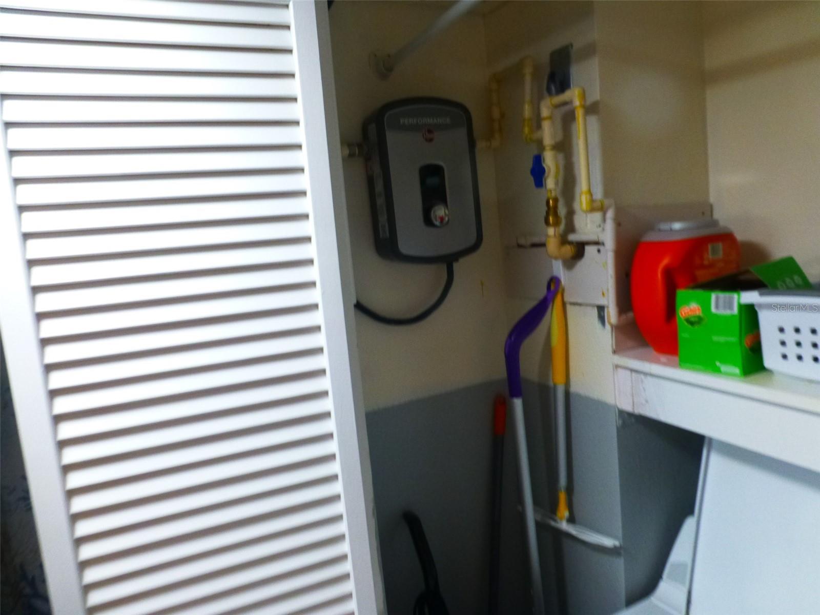 Image 15 of 42 For 5557 Sea Forest Drive 215