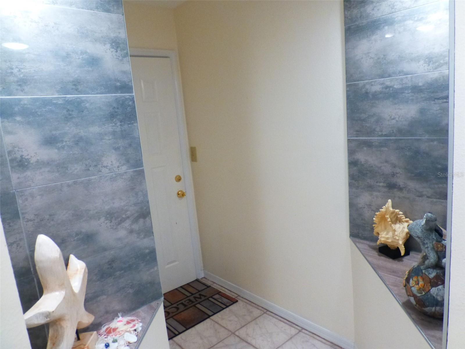 Image 21 of 42 For 5557 Sea Forest Drive 215