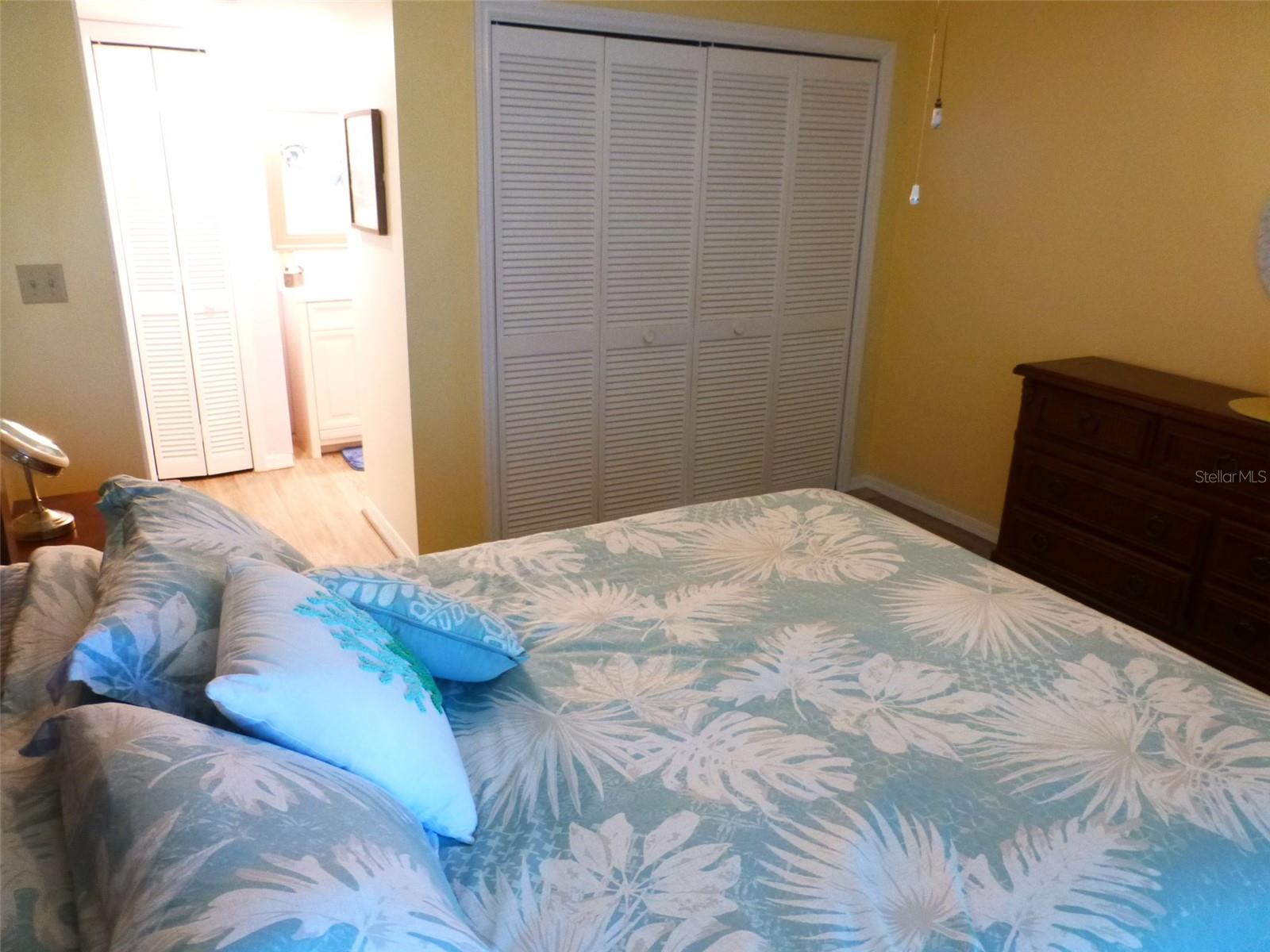 Image 27 of 42 For 5557 Sea Forest Drive 215