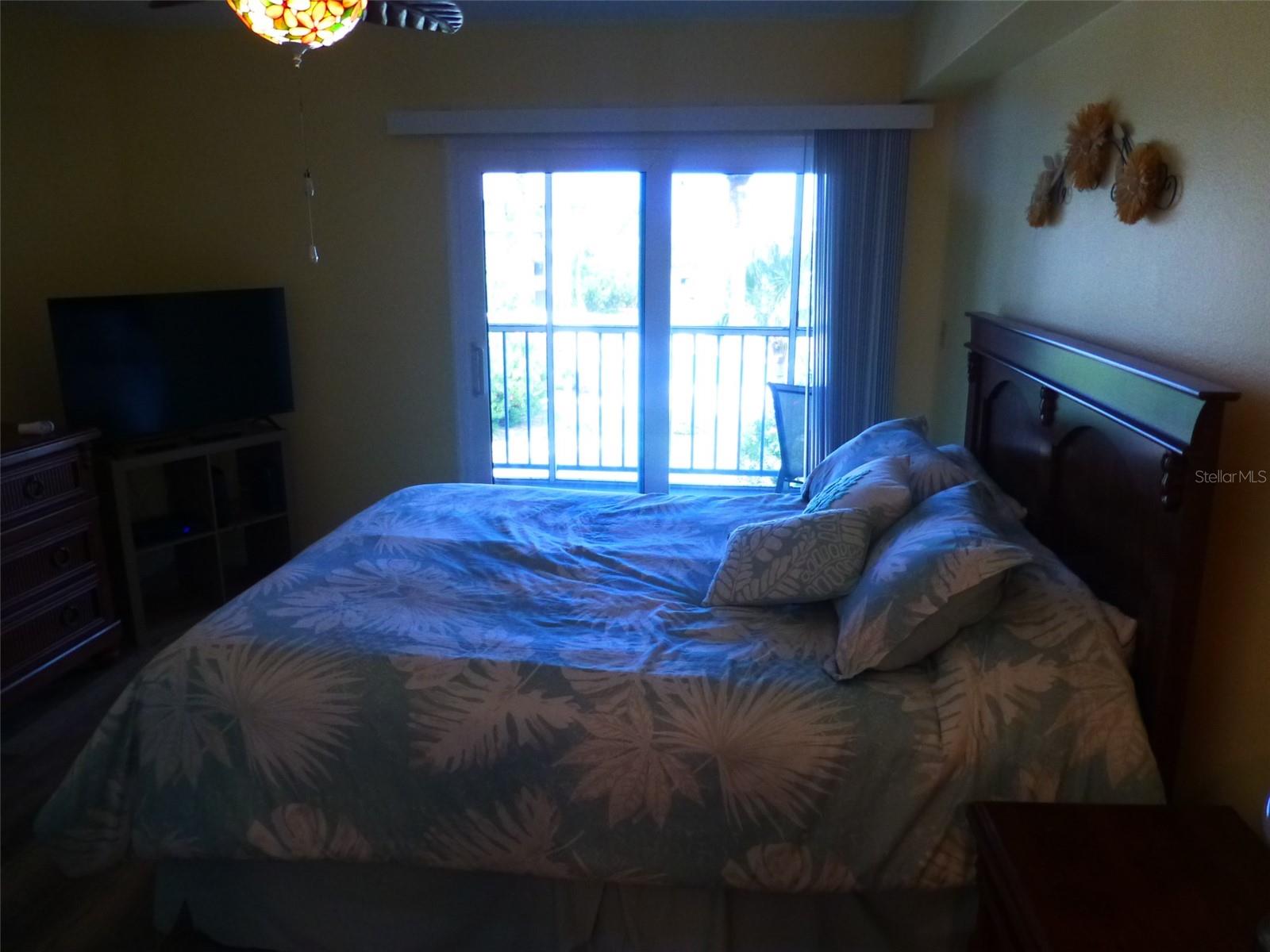 Image 28 of 42 For 5557 Sea Forest Drive 215