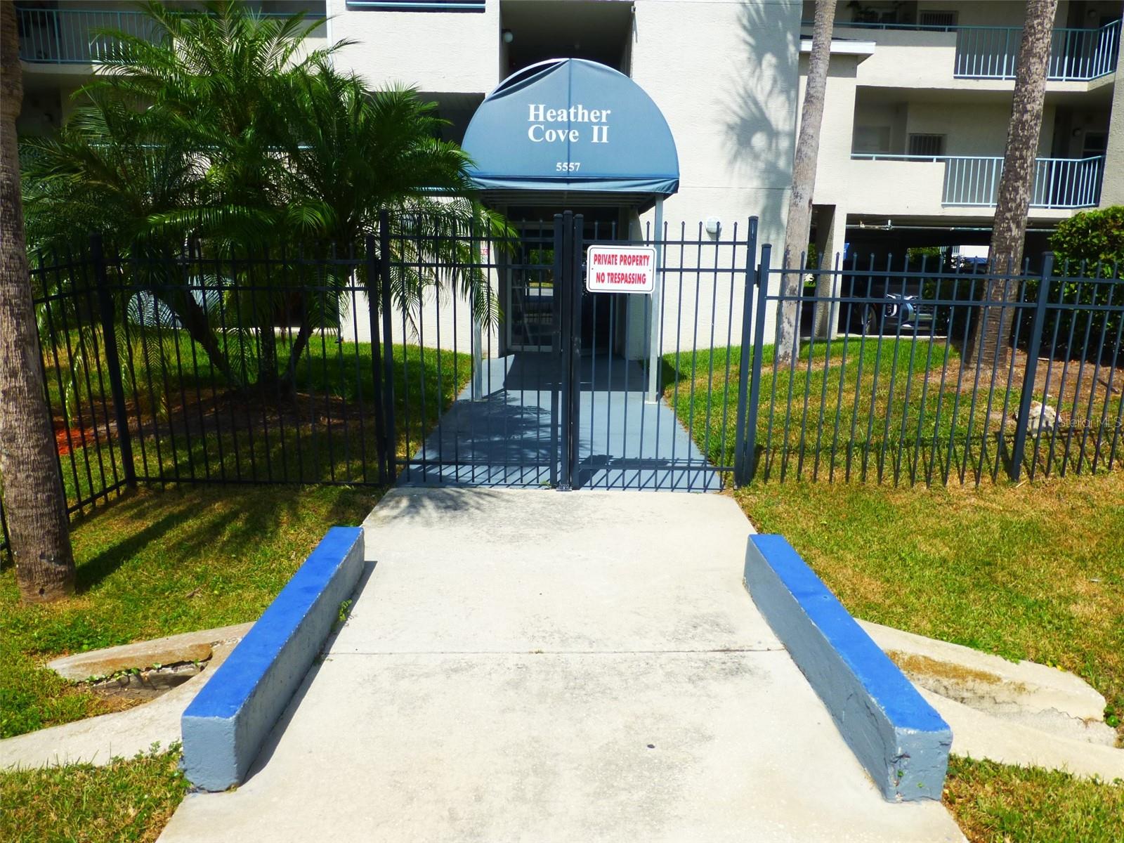 Image 31 of 42 For 5557 Sea Forest Drive 215