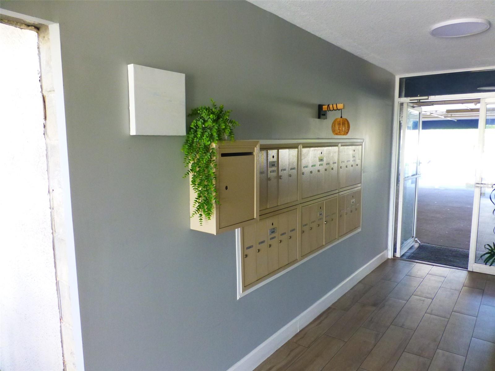 Image 7 of 42 For 5557 Sea Forest Drive 215