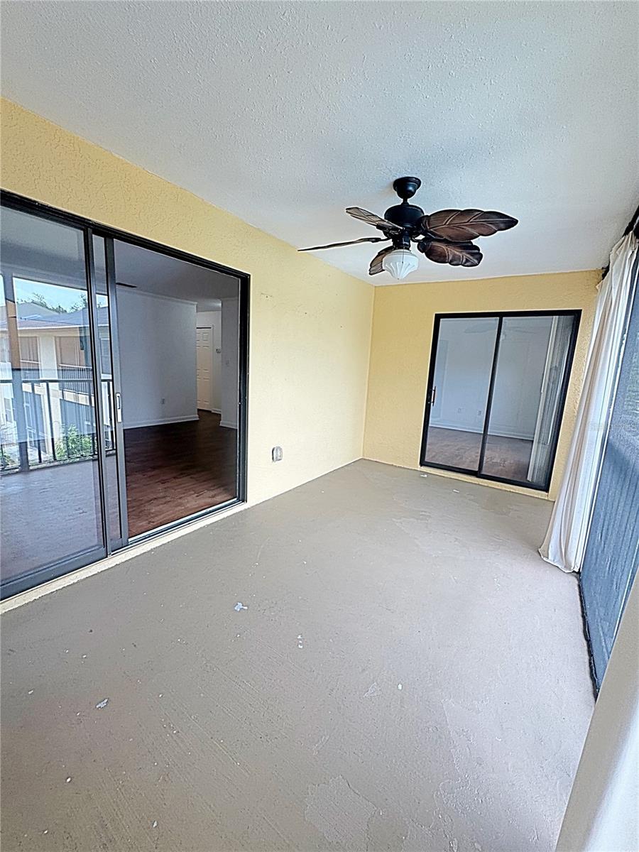 Image 10 of 35 For 12261 Sailwinds Drive 203