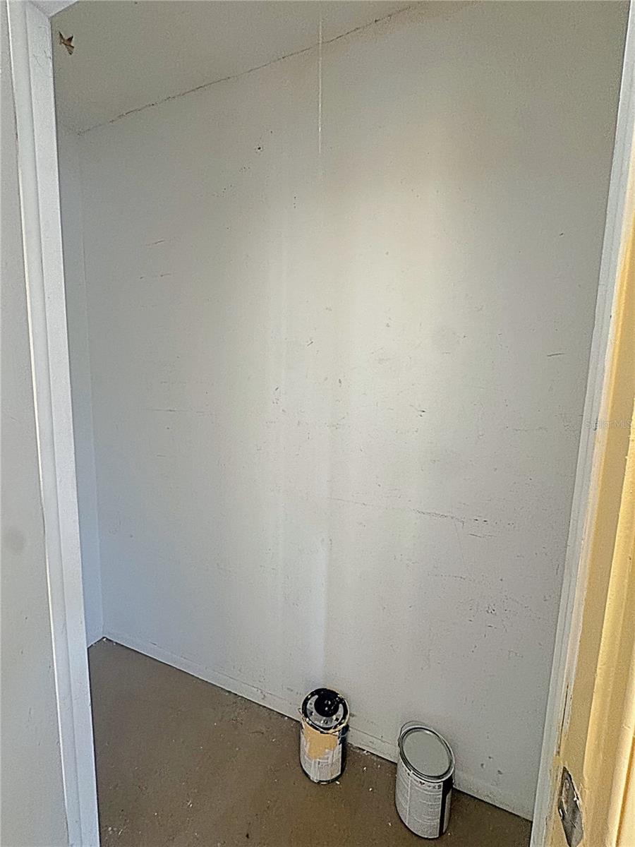 Image 11 of 35 For 12261 Sailwinds Drive 203