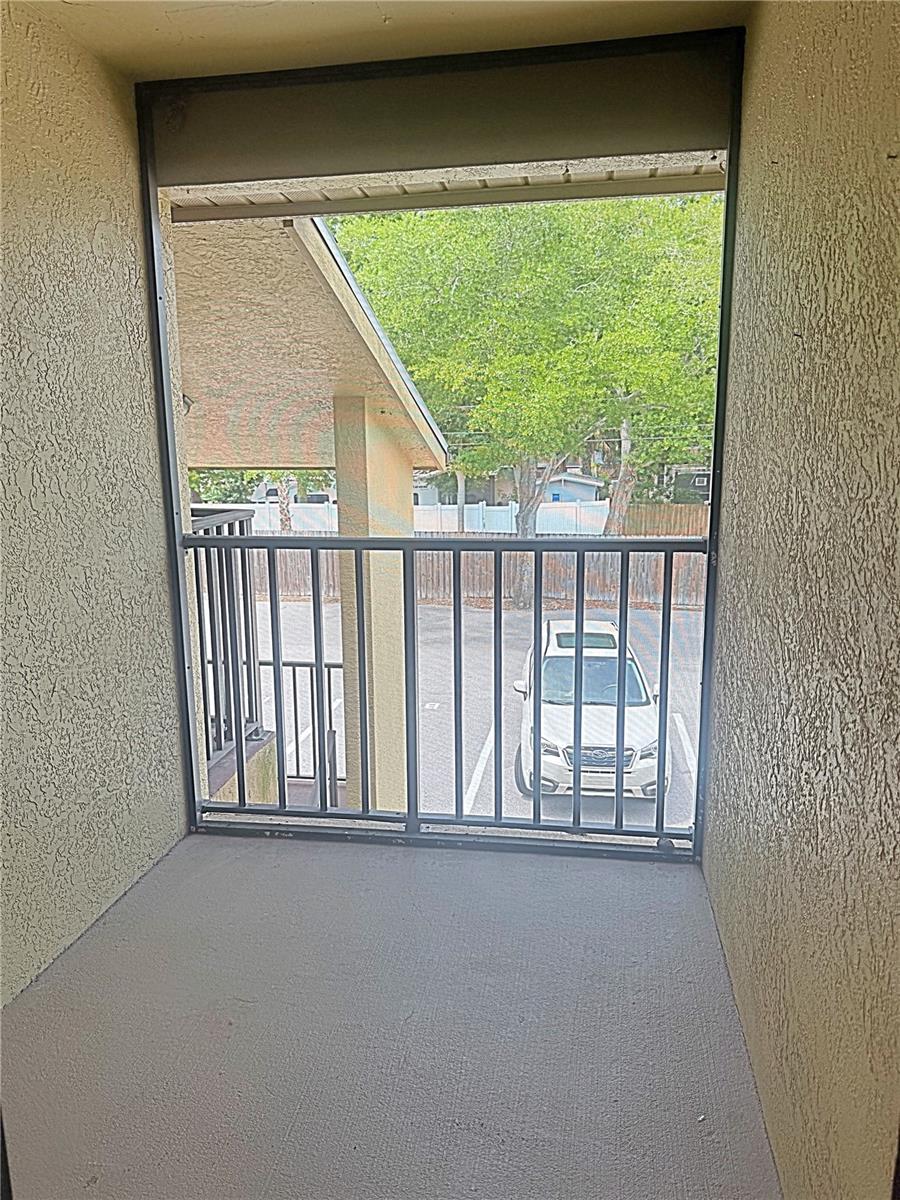 Image 13 of 35 For 12261 Sailwinds Drive 203