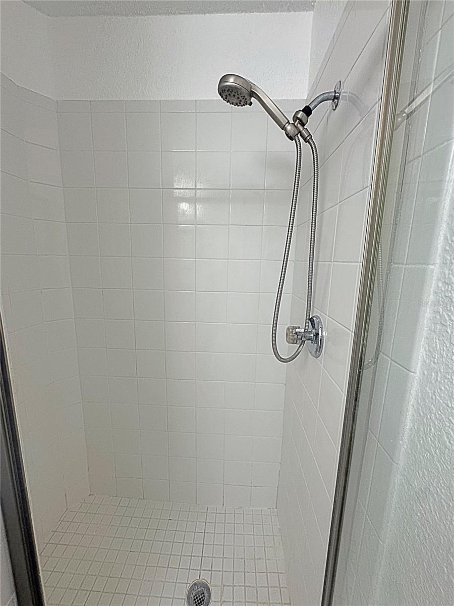 Image 18 of 35 For 12261 Sailwinds Drive 203