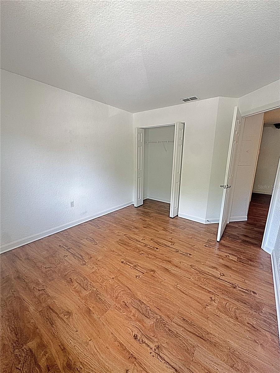 Image 23 of 35 For 12261 Sailwinds Drive 203