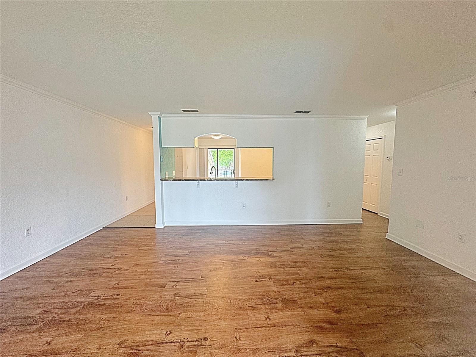 Image 8 of 35 For 12261 Sailwinds Drive 203