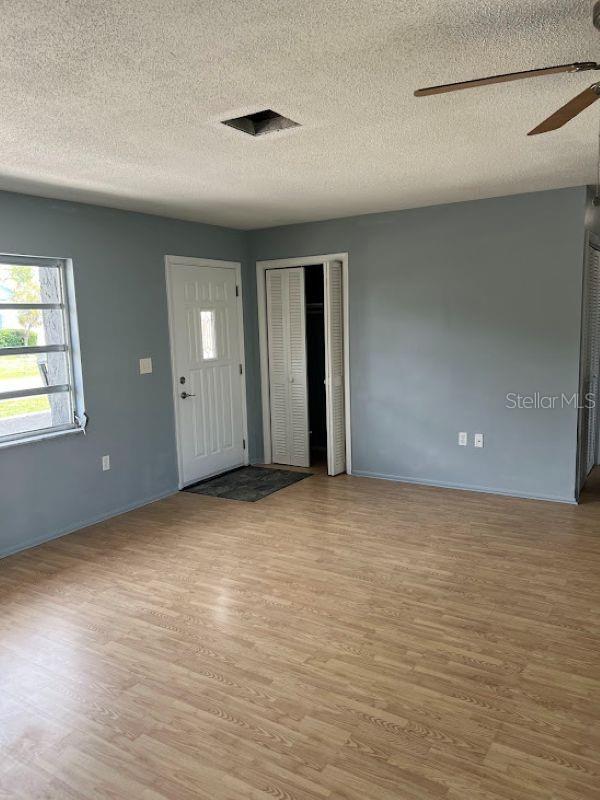 Image 4 of 15 For 22329 Niagara Avenue