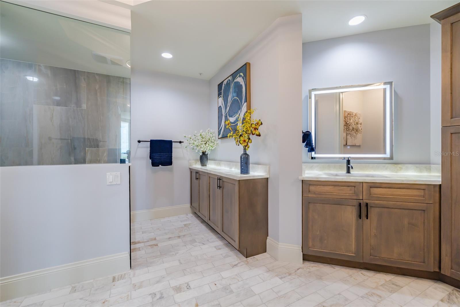 Image 16 of 56 For 130 Riviera Dunes Way 802