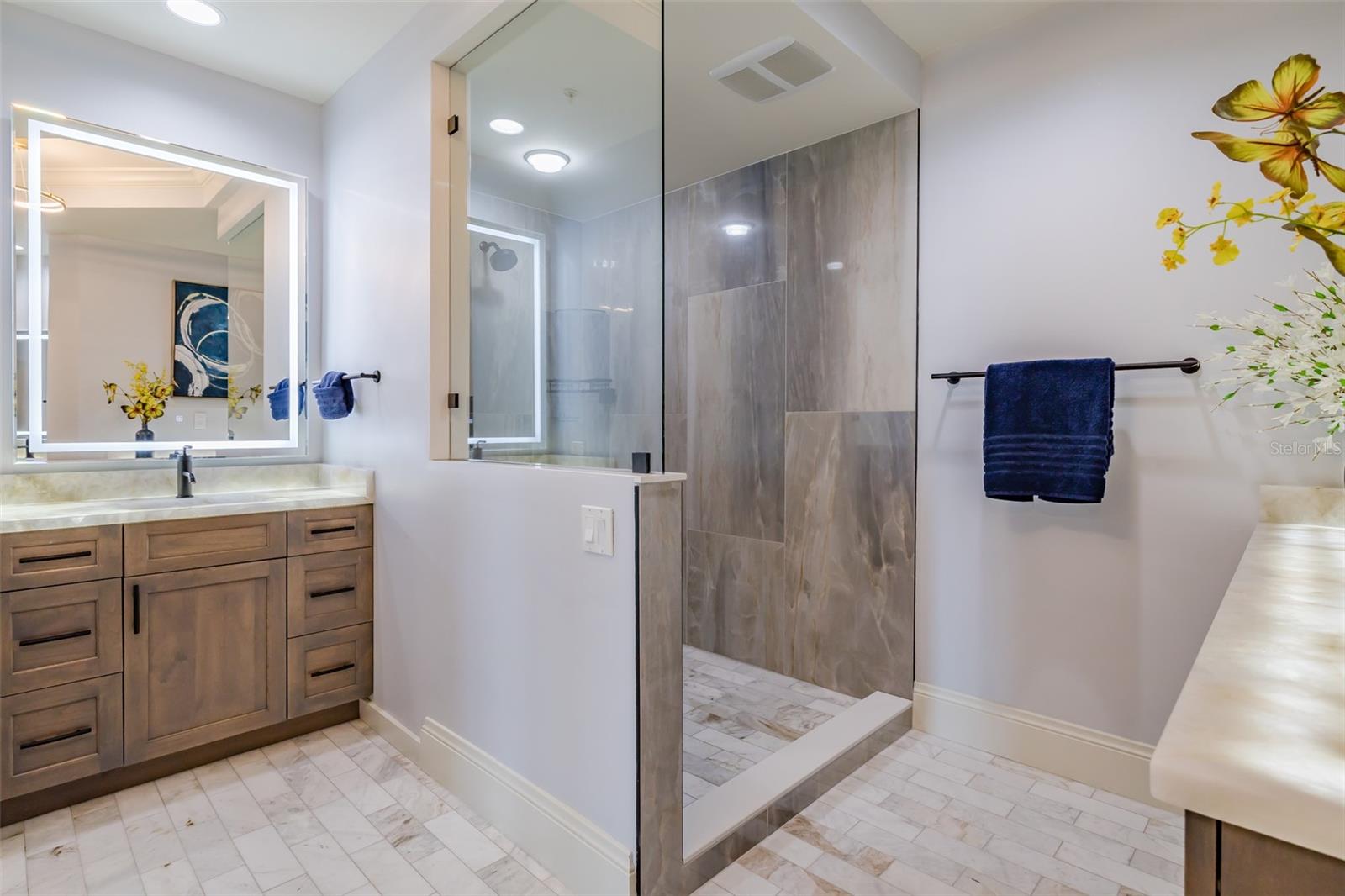 Image 18 of 56 For 130 Riviera Dunes Way 802