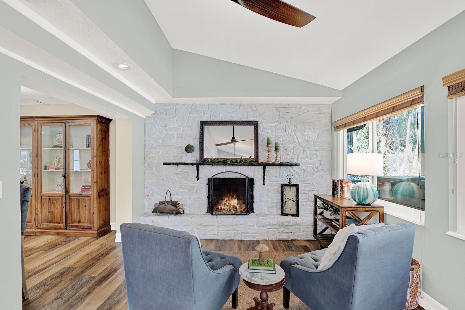 Image 14 of 45 For 2107 Kyra Drive