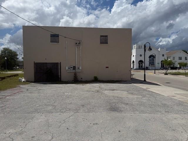 Image 5 of 7 For 351 Lincoln Avenue