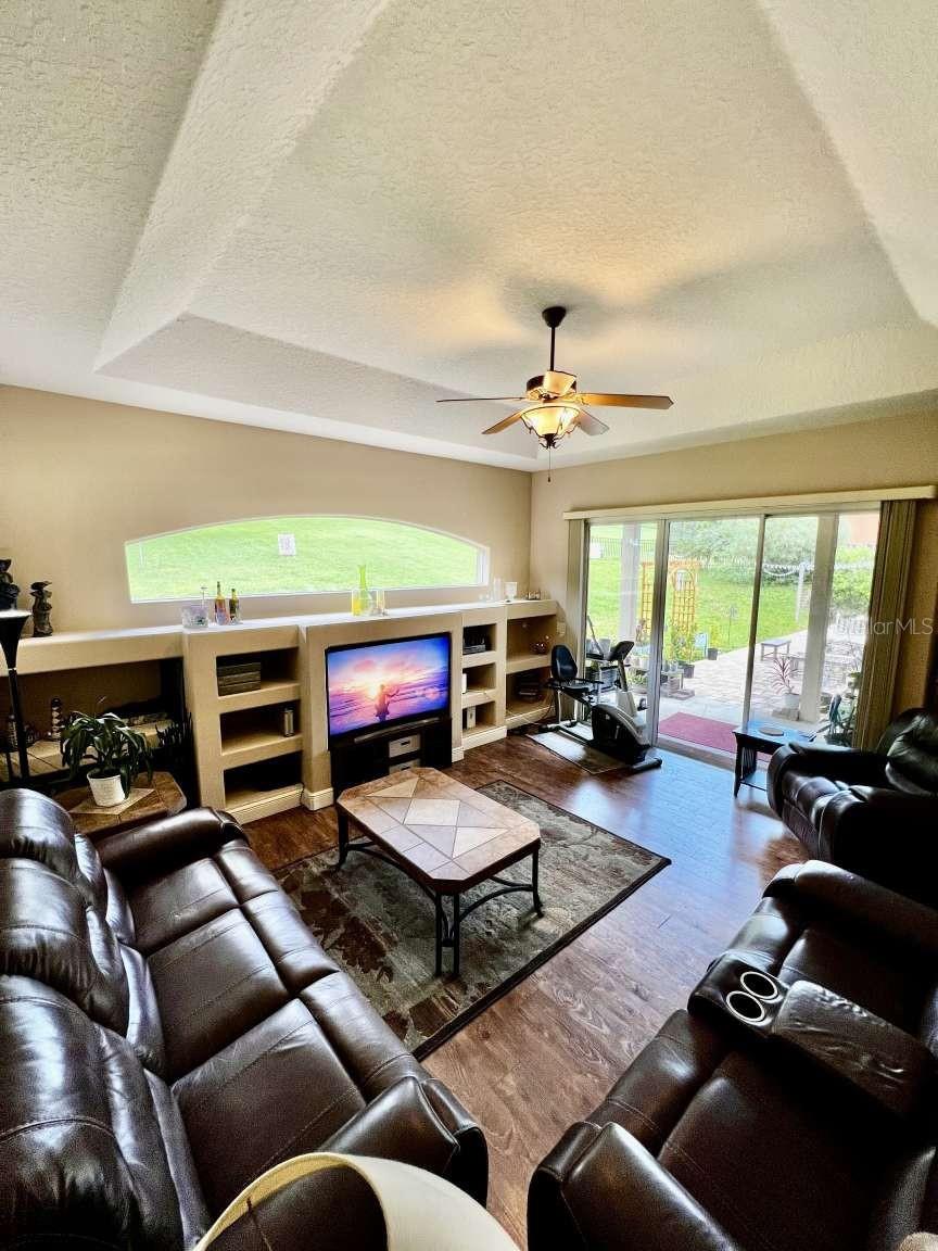 Image 13 of 24 For 16325 Magnolia Bluff Drive