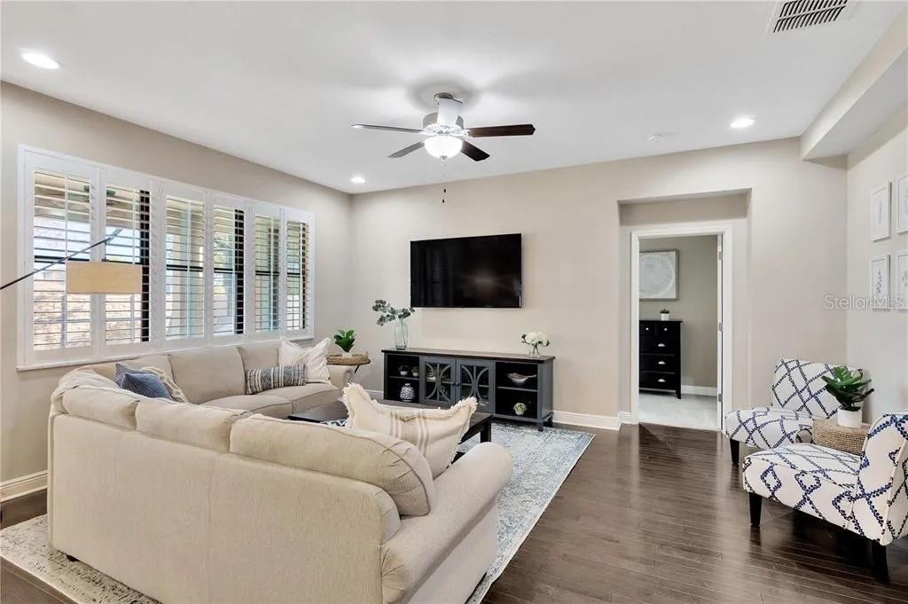 Image 10 of 25 For 1607 Feather Grass Loop