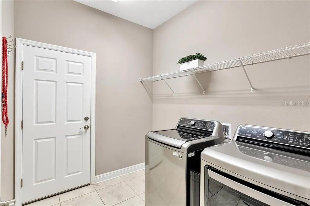 Image 20 of 25 For 1607 Feather Grass Loop