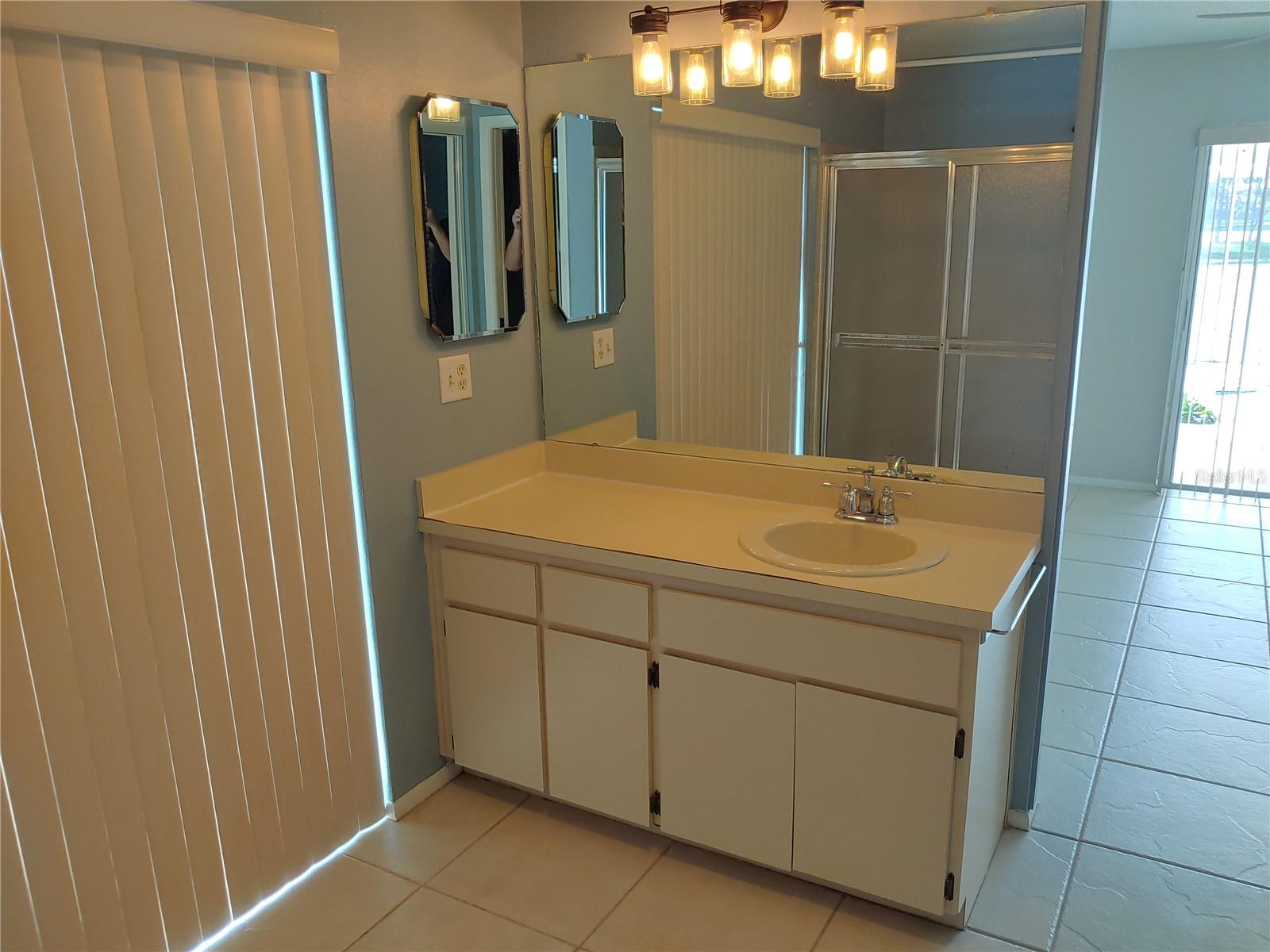 Image 13 of 18 For 525 Moreno Circle Ne