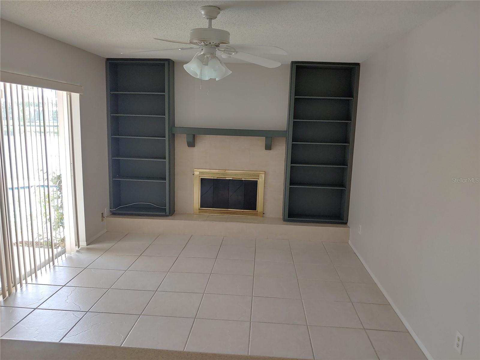 Image 7 of 18 For 525 Moreno Circle Ne