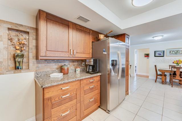 Image 19 of 43 For 13940 Joyce Drive