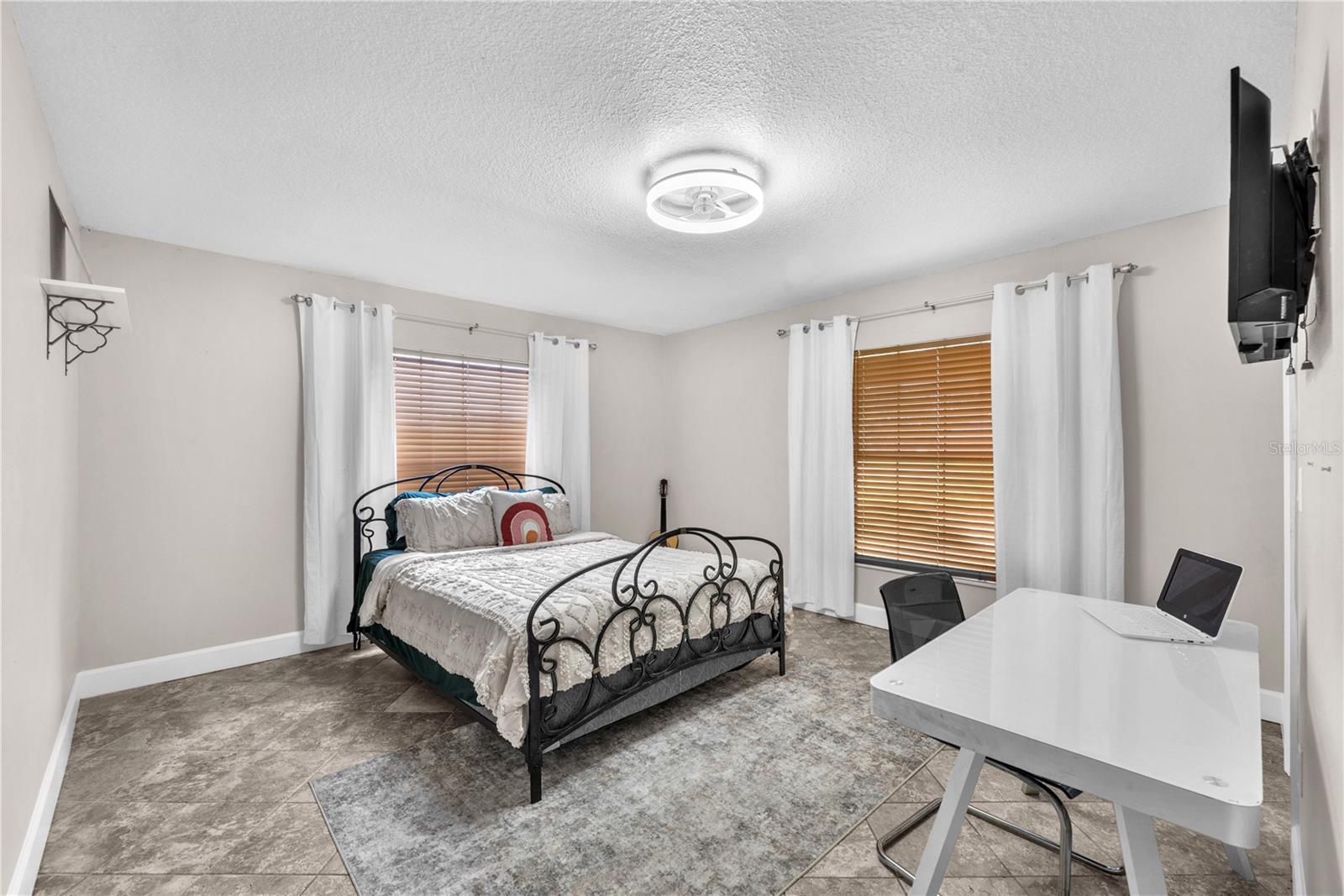 Image 13 of 55 For 11209 Donneymoor Drive