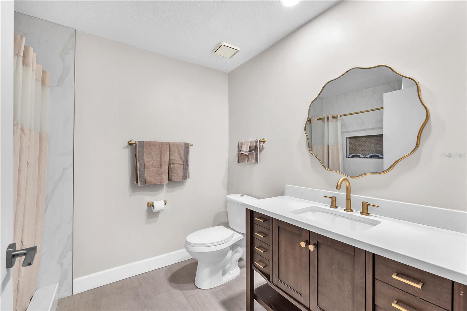 Image 21 of 55 For 11209 Donneymoor Drive