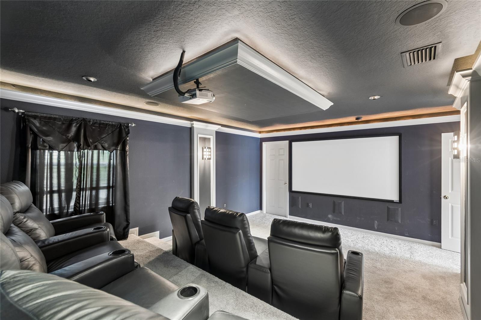 Image 15 of 25 For 8840 Cameron Crest Drive