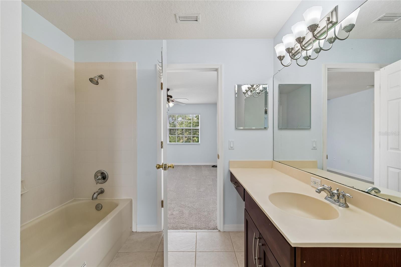 Image 19 of 25 For 8840 Cameron Crest Drive