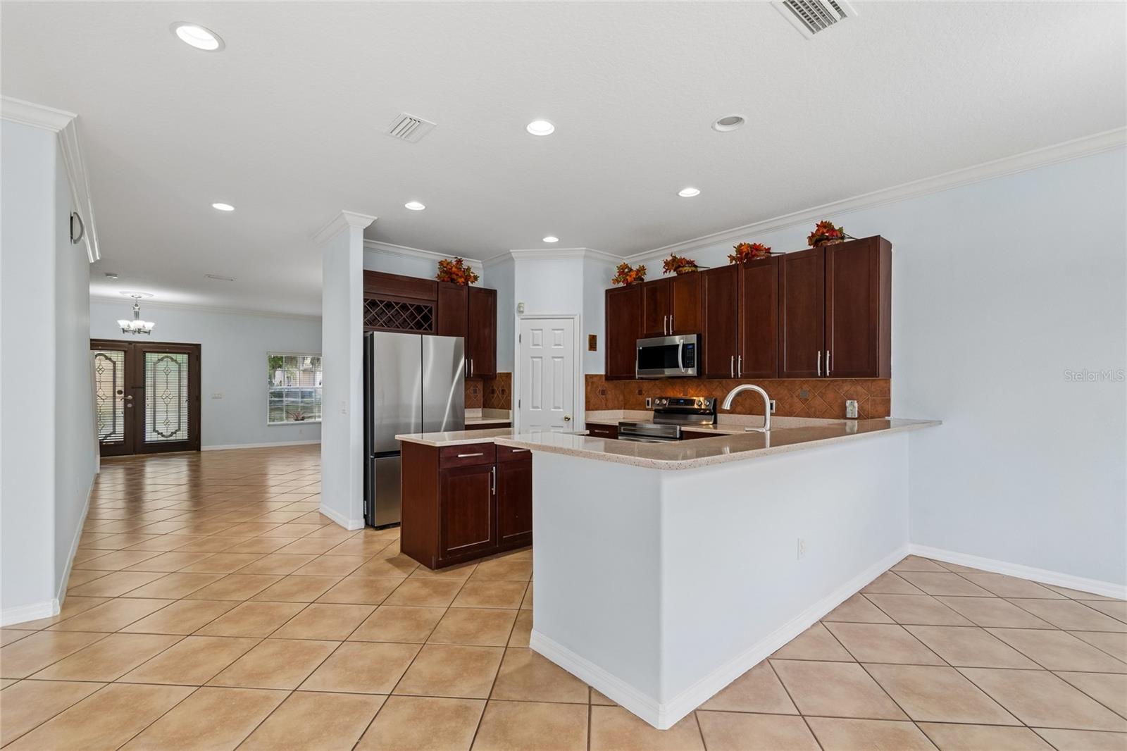 Image 7 of 25 For 8840 Cameron Crest Drive