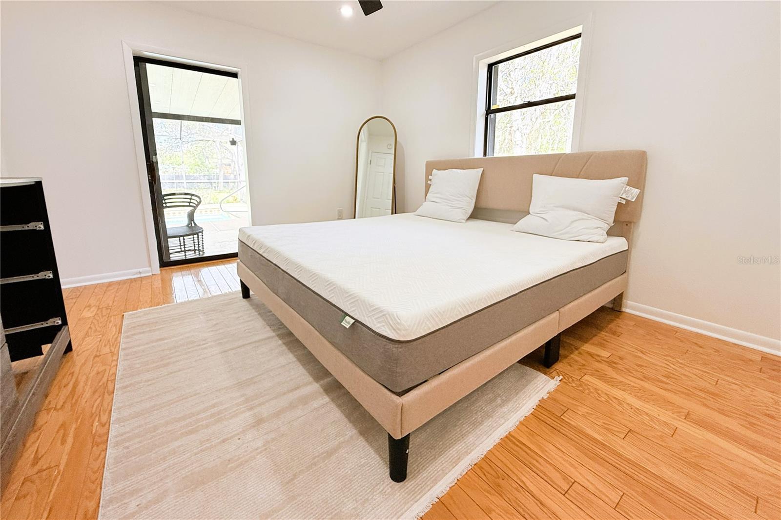 Image 23 of 46 For 3201 Bartlett Street