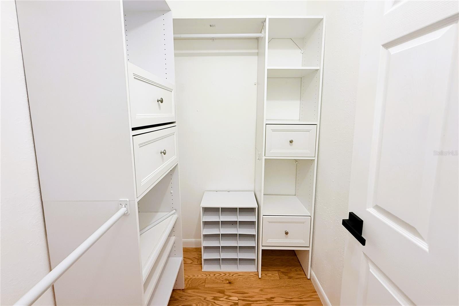 Image 24 of 46 For 3201 Bartlett Street